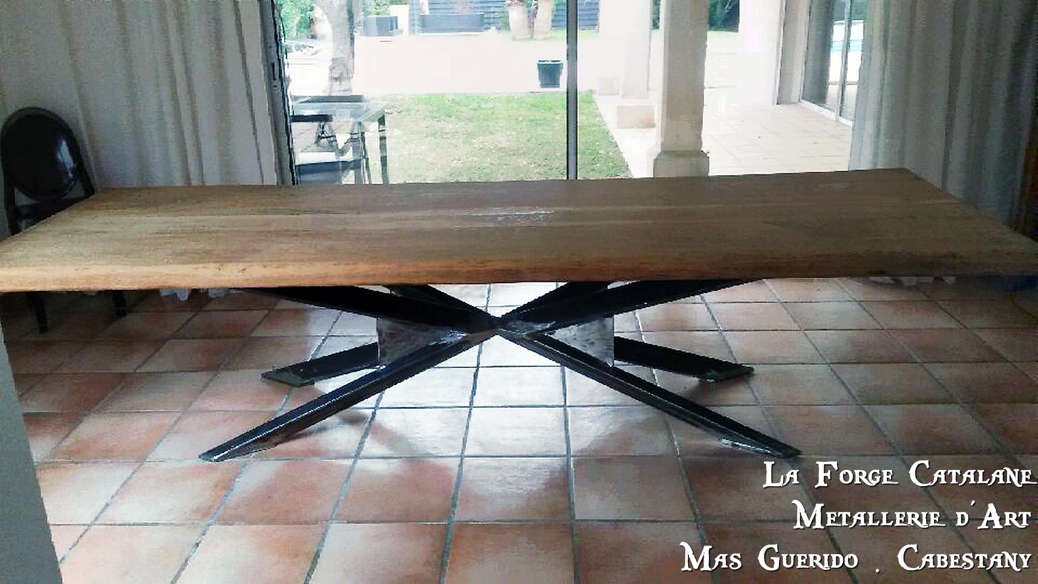 pied table pietement tube fer Forge Catalane Cabestany.jpg